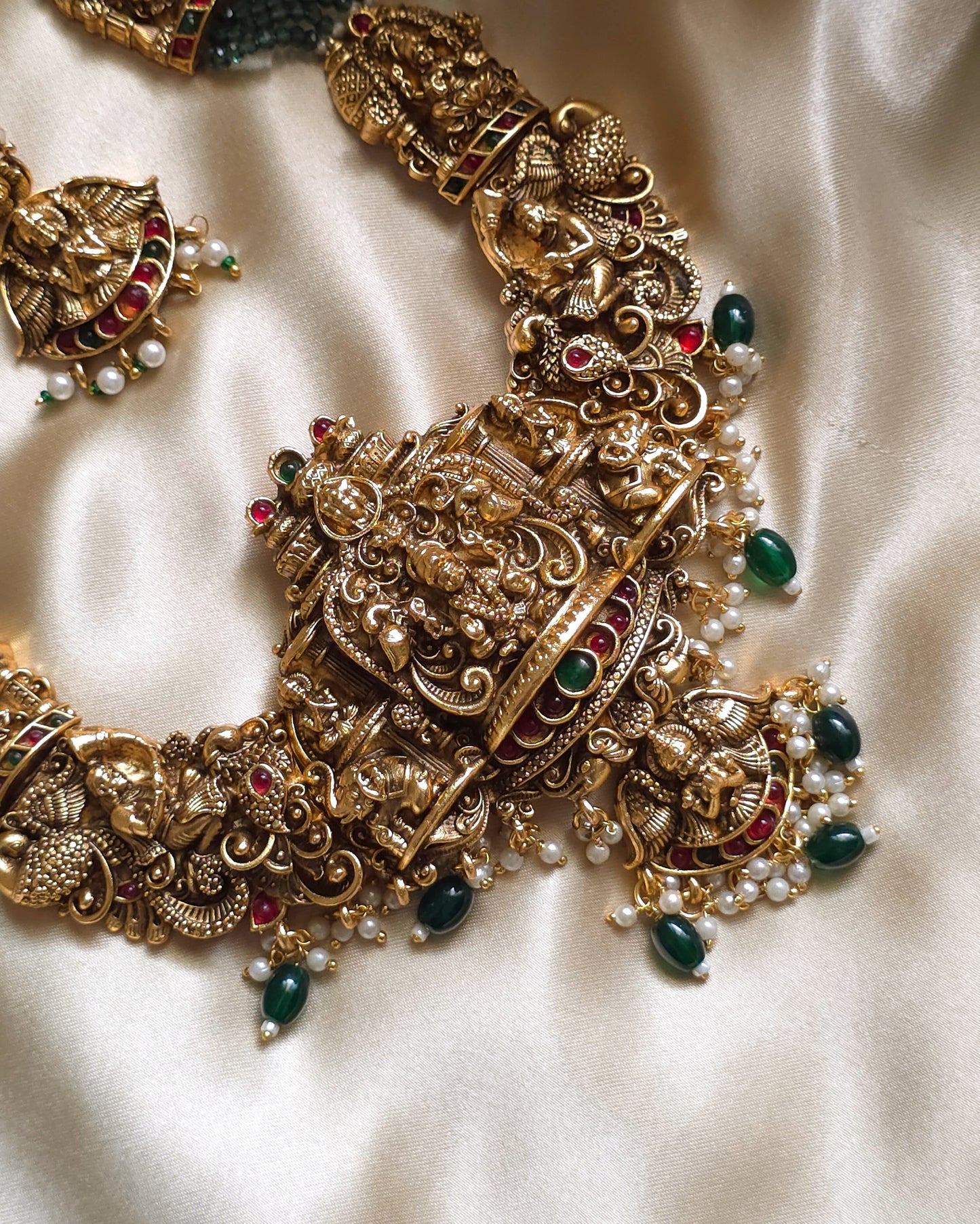 Royal Nakshi Green-Bead Haram MJ1073