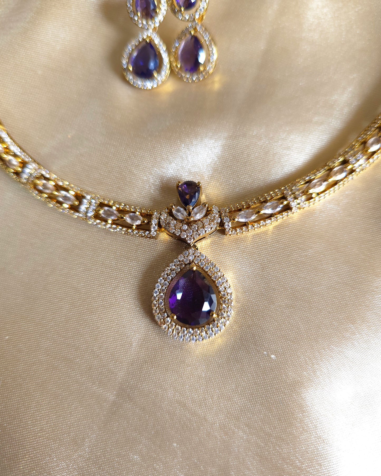 BLING - Teardrop Halo Necklace & Earring Set MJ1036