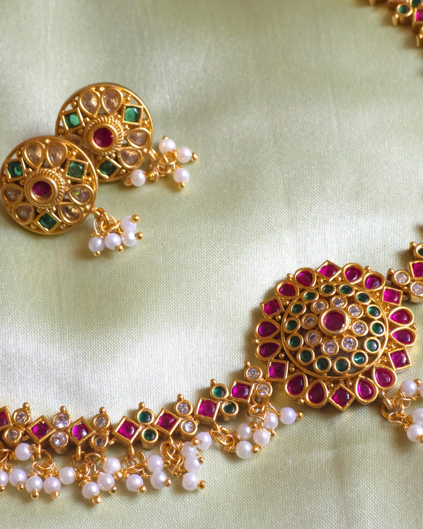 Vibrant Circular Kemp Necklace Set MJ1011