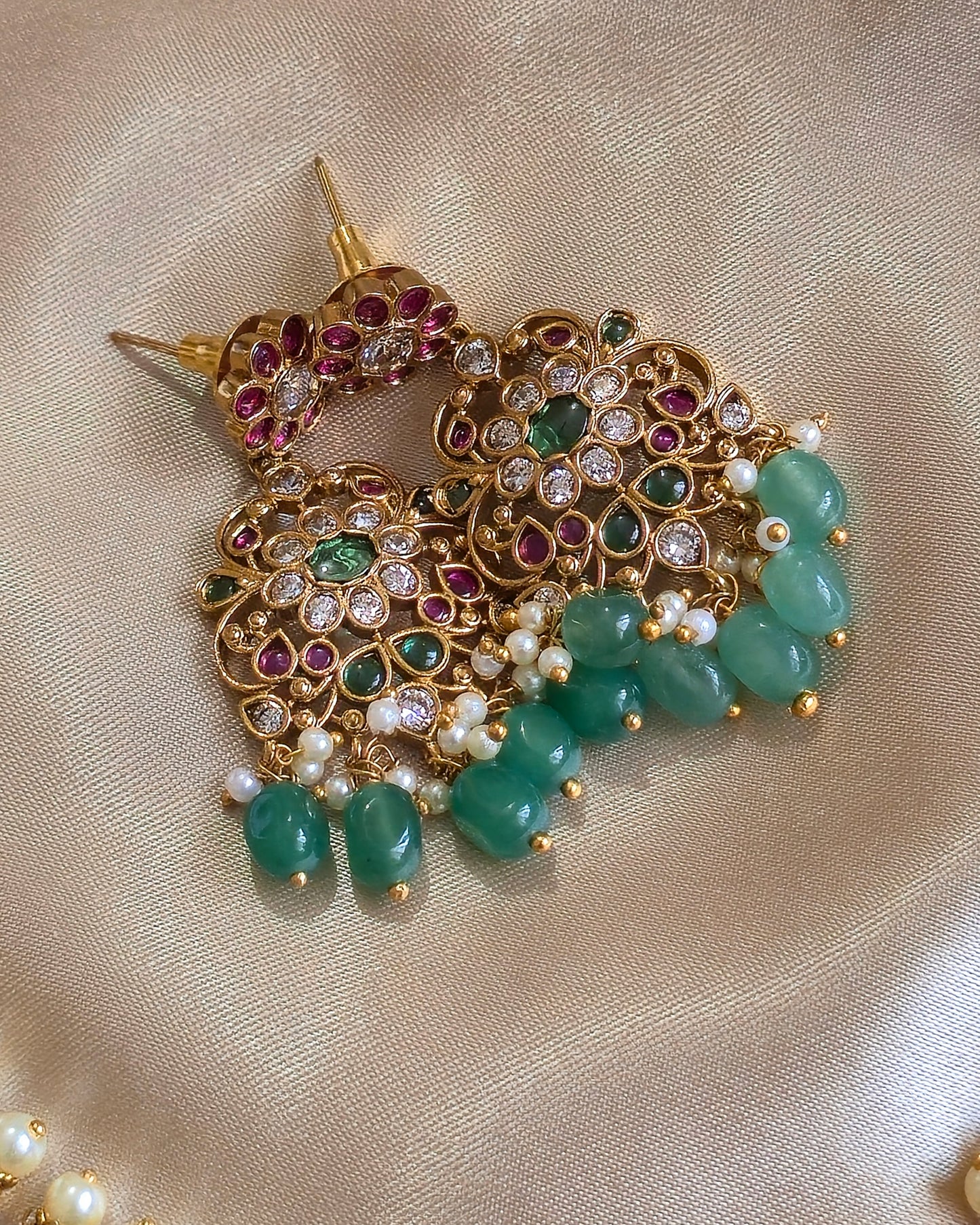 Kemp & Emerald Guttapusalu Choker Set MJ1012