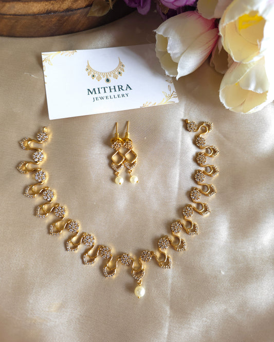 Graceful Waves: Scalloped Zirconia & Pearl Drop Set MJ1056