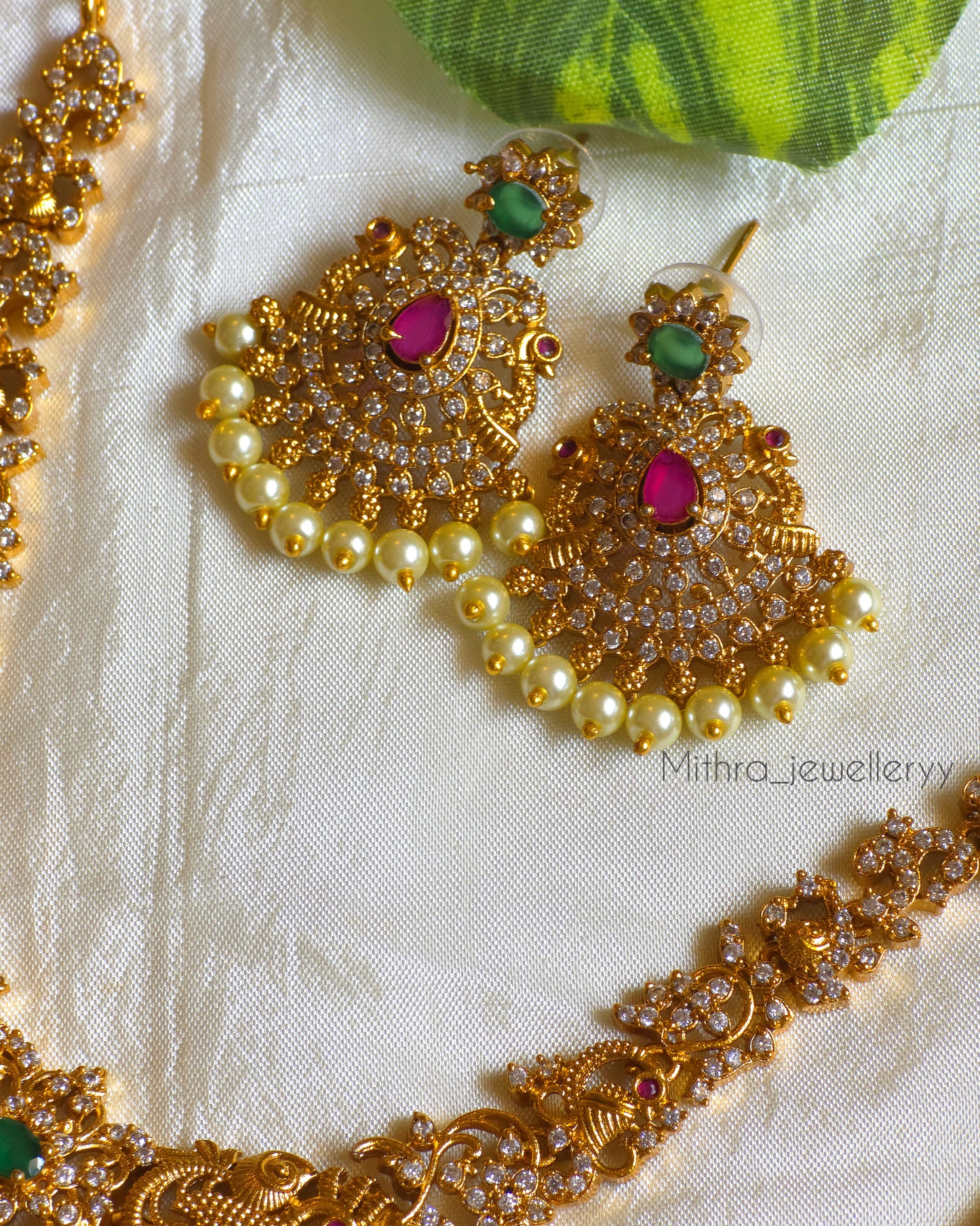 Exquisite Traditional Temple Jewelry Set MJ1070