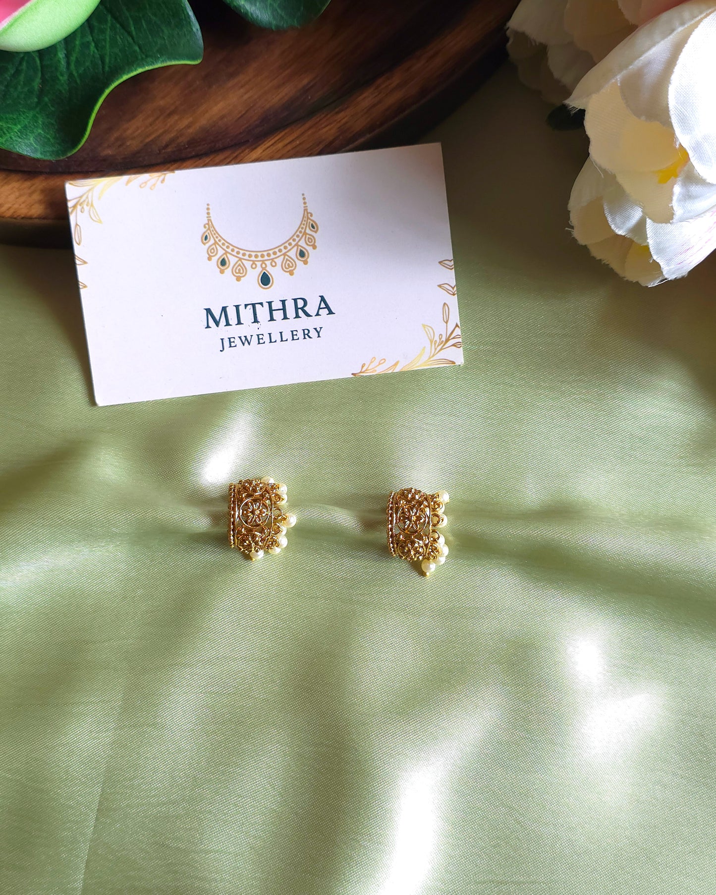 Traditional Gold Alike Bugadi Earrings with Pearls MJ1093