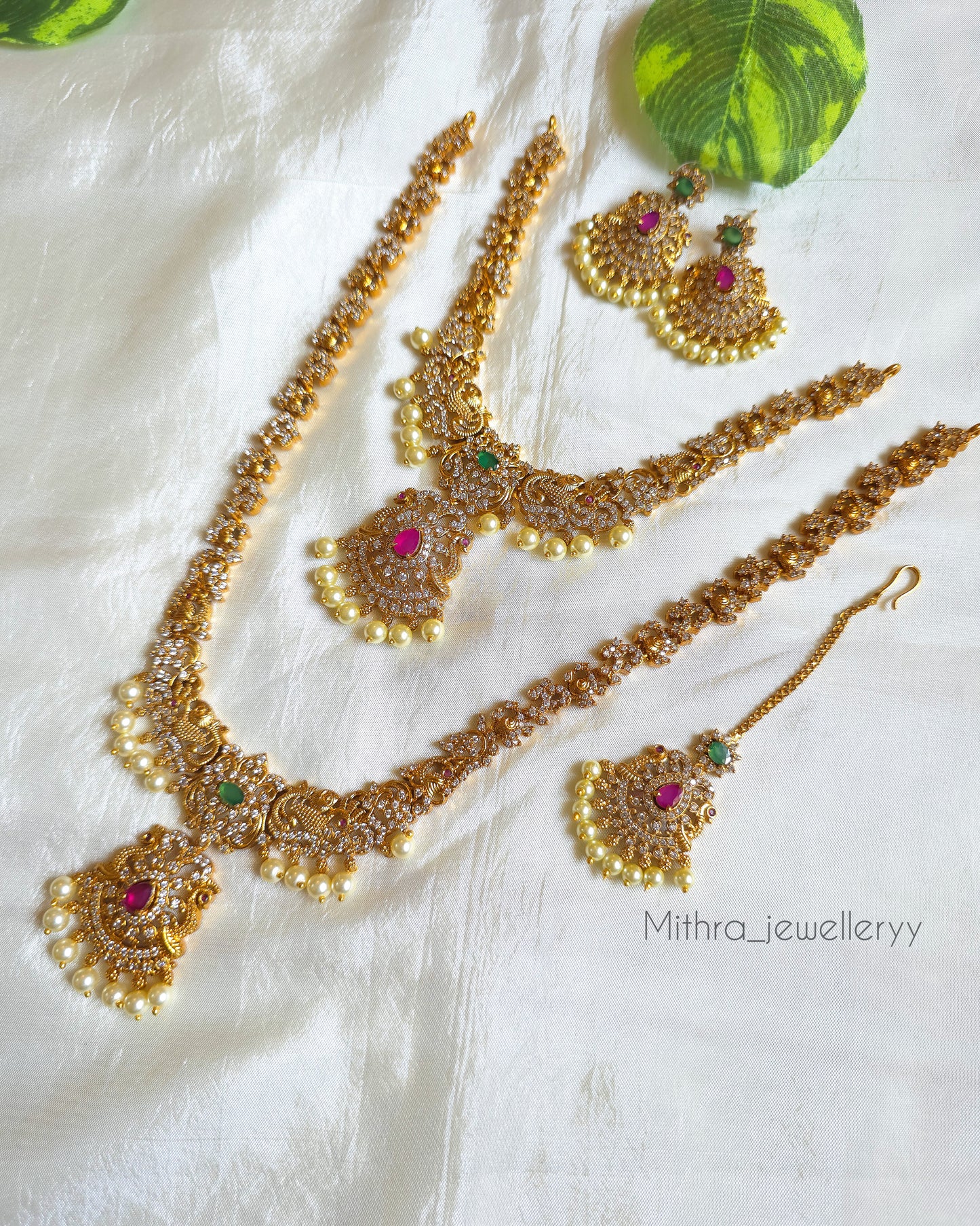 Exquisite Traditional Temple Jewelry Set MJ1070
