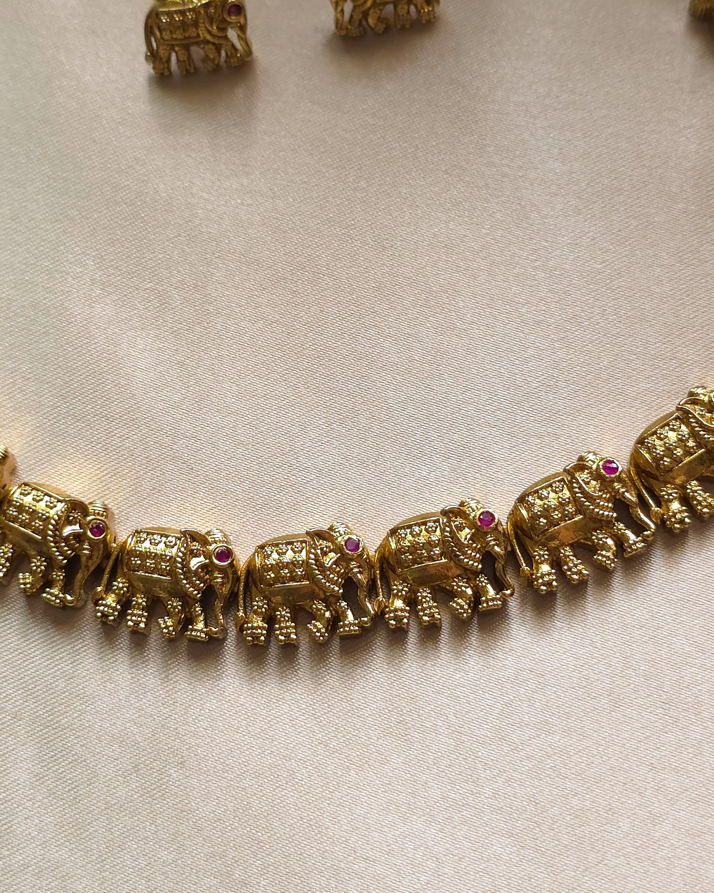 Antique Gold-Finished Elephant Motif Necklace Set MJ1019