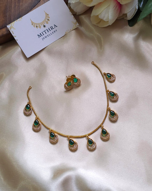 Emerald Elegance Teardrop Necklace Set MJ1051